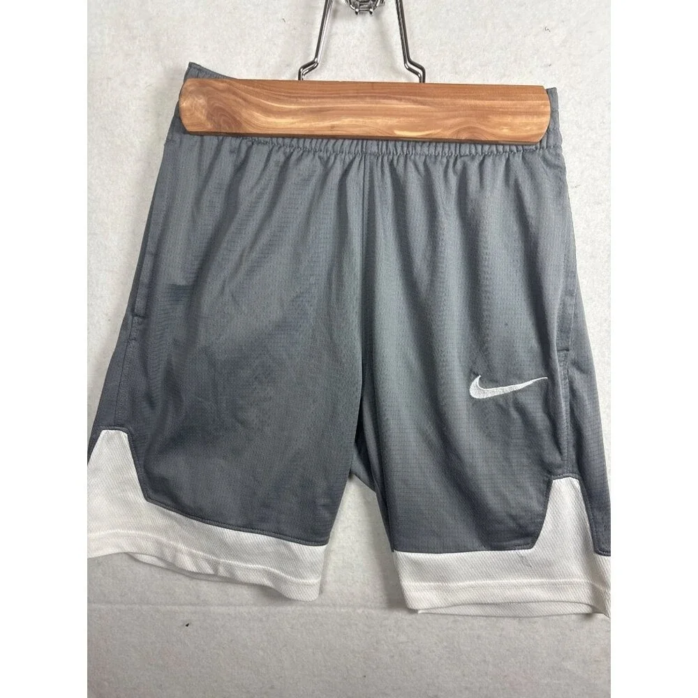 Nike Athletic Shorts boys Medium Grey Excellent Dri-FIT Mesh Pockets 1454‎